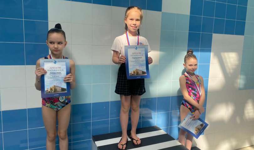 Награждение победителей и призёров городских соревнований по синхронному плаванию
